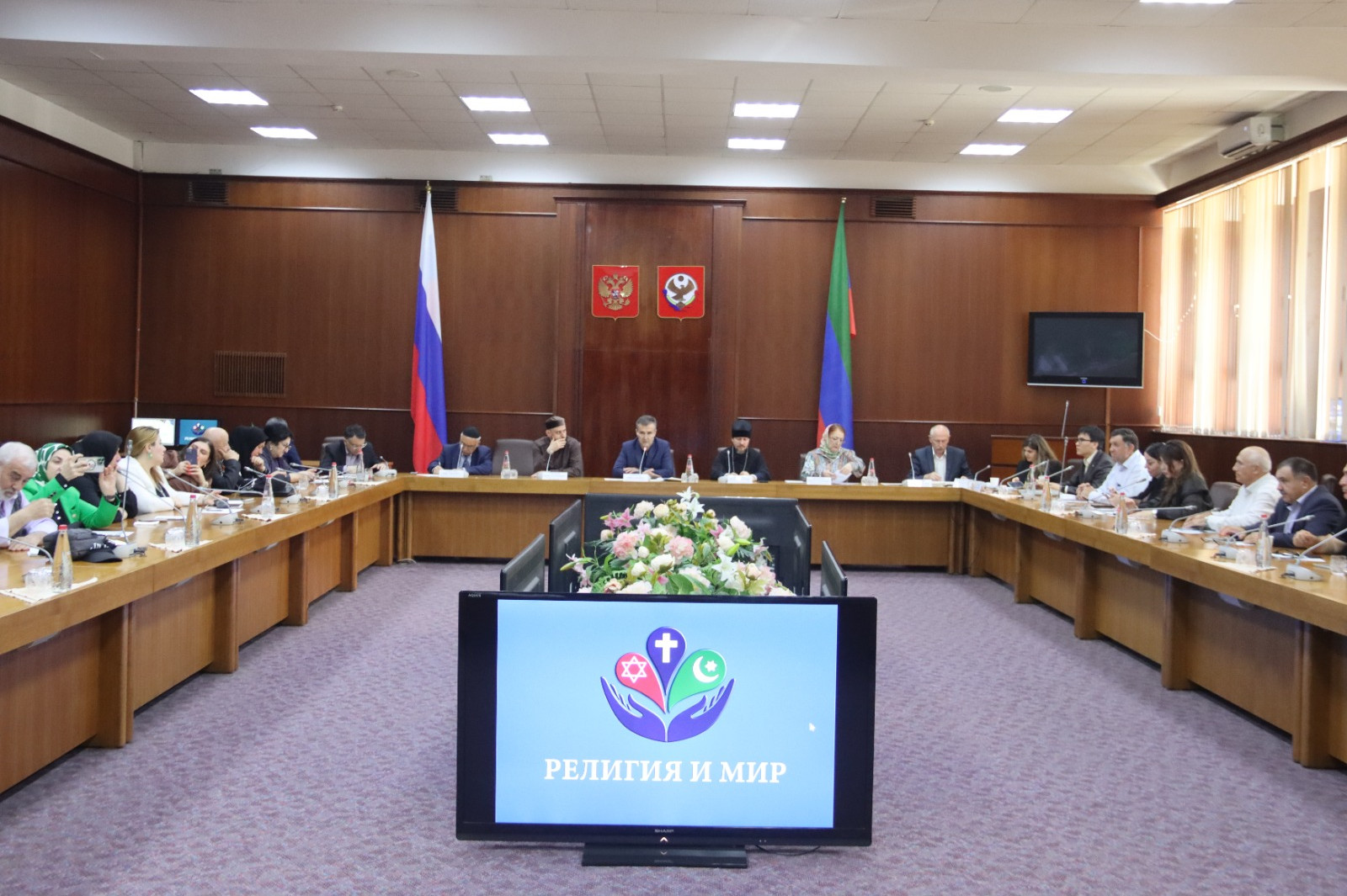 В Национальной библиотеке Республики Дагестан им. Р. Гамзатова прошло открытие дискуссионной площадки «Религия и мир»